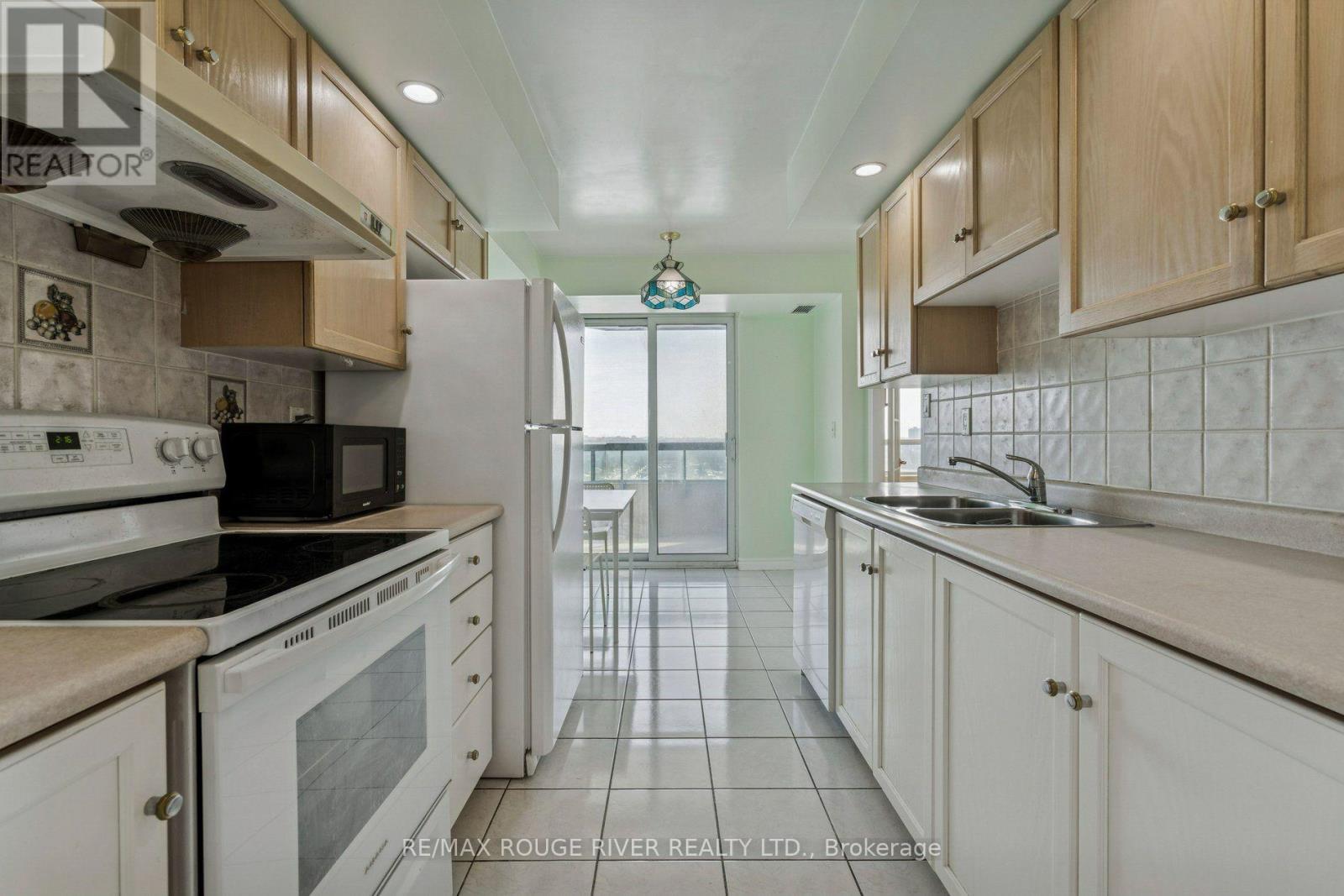 1136 - 125 Omni Drive, Toronto, Ontario  M1P 5A9 - Photo 17 - E13746128