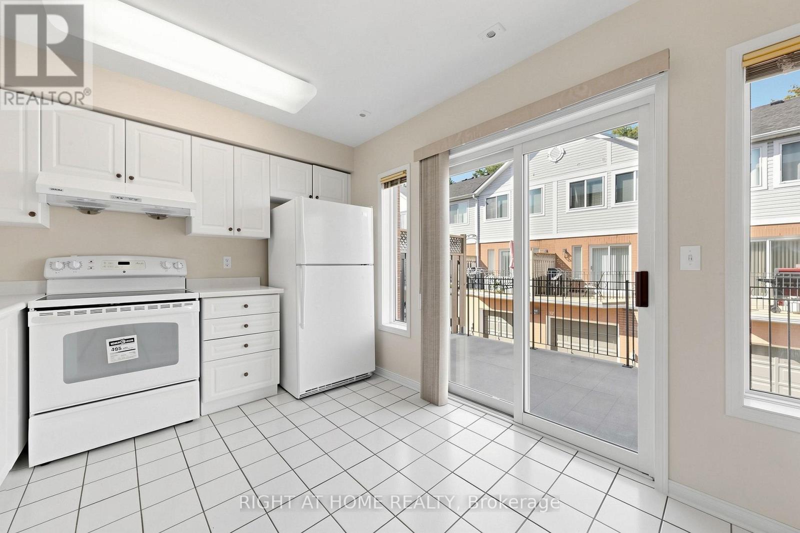 130 - 83 Mondeo Drive, Toronto, Ontario  M1P 5B6 - Photo 8 - E13746250