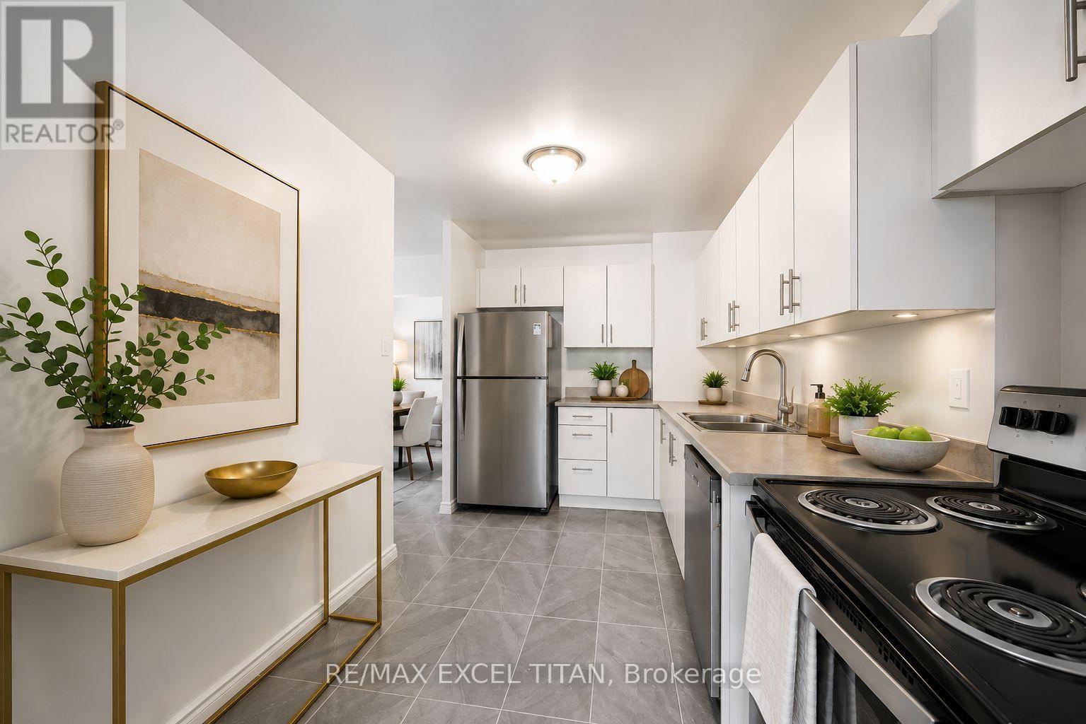 402 - 165 Cosburn Avenue, Toronto, Ontario  M4J 2L3 - Photo 9 - E13746264