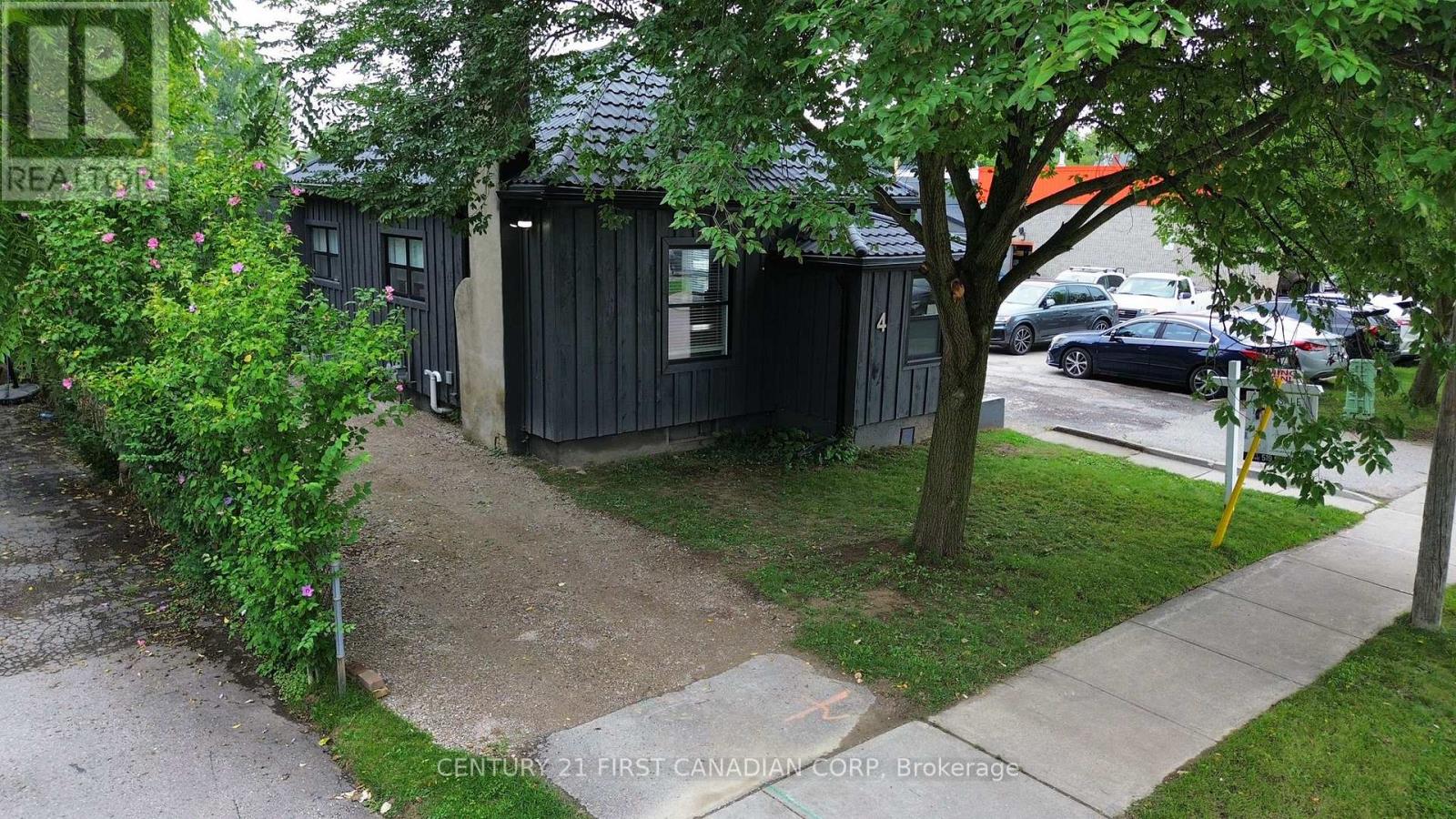 4 Elmwood Place, London South, Ontario  N6J 1J2 - Photo 3 - X13746210