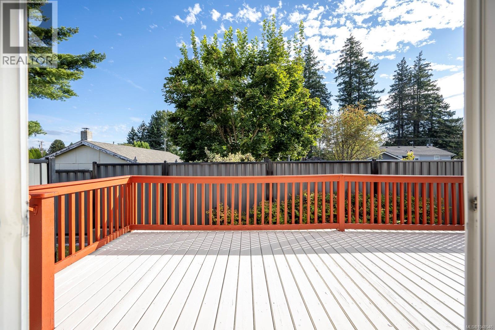 27 1755 Willemar Ave, Courtenay, British Columbia  V9N 3M5 - Photo 15 - 1048546