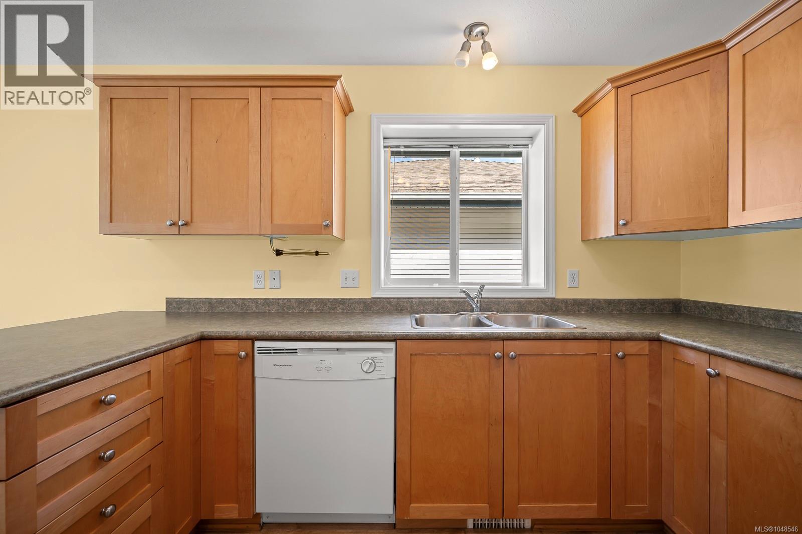 27 1755 Willemar Ave, Courtenay, British Columbia  V9N 3M5 - Photo 25 - 1048546