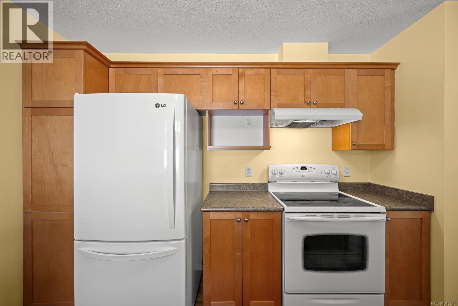 27 1755 Willemar Ave, Courtenay, British Columbia  V9N 3M5 - Photo 40 - 1048546