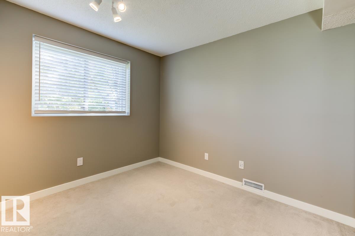 534 Lee Ridge Rd NW, Edmonton, Alberta  T6K 2K3 - Photo 32 - E4507125