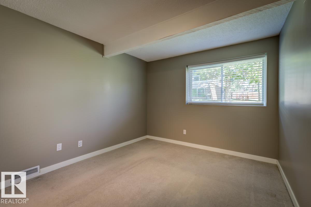 534 Lee Ridge Rd NW, Edmonton, Alberta  T6K 2K3 - Photo 38 - E4507125