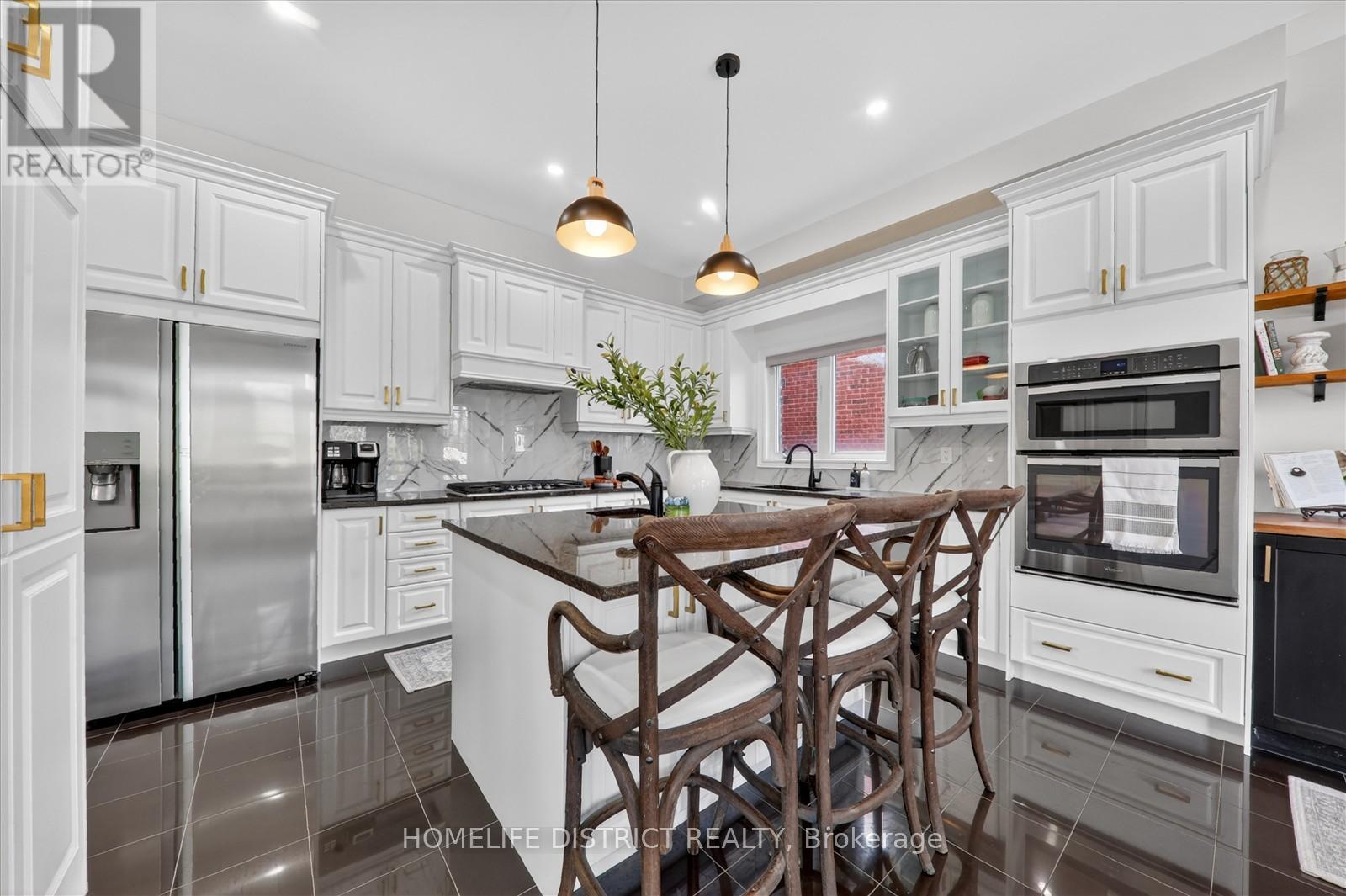 210 Cannes Avenue, Vaughan, Ontario  L4L 8L1 - Photo 19 - N13746278