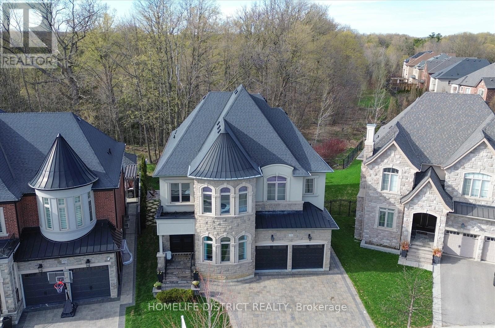 210 Cannes Avenue, Vaughan, Ontario  L4L 8L1 - Photo 2 - N13746278
