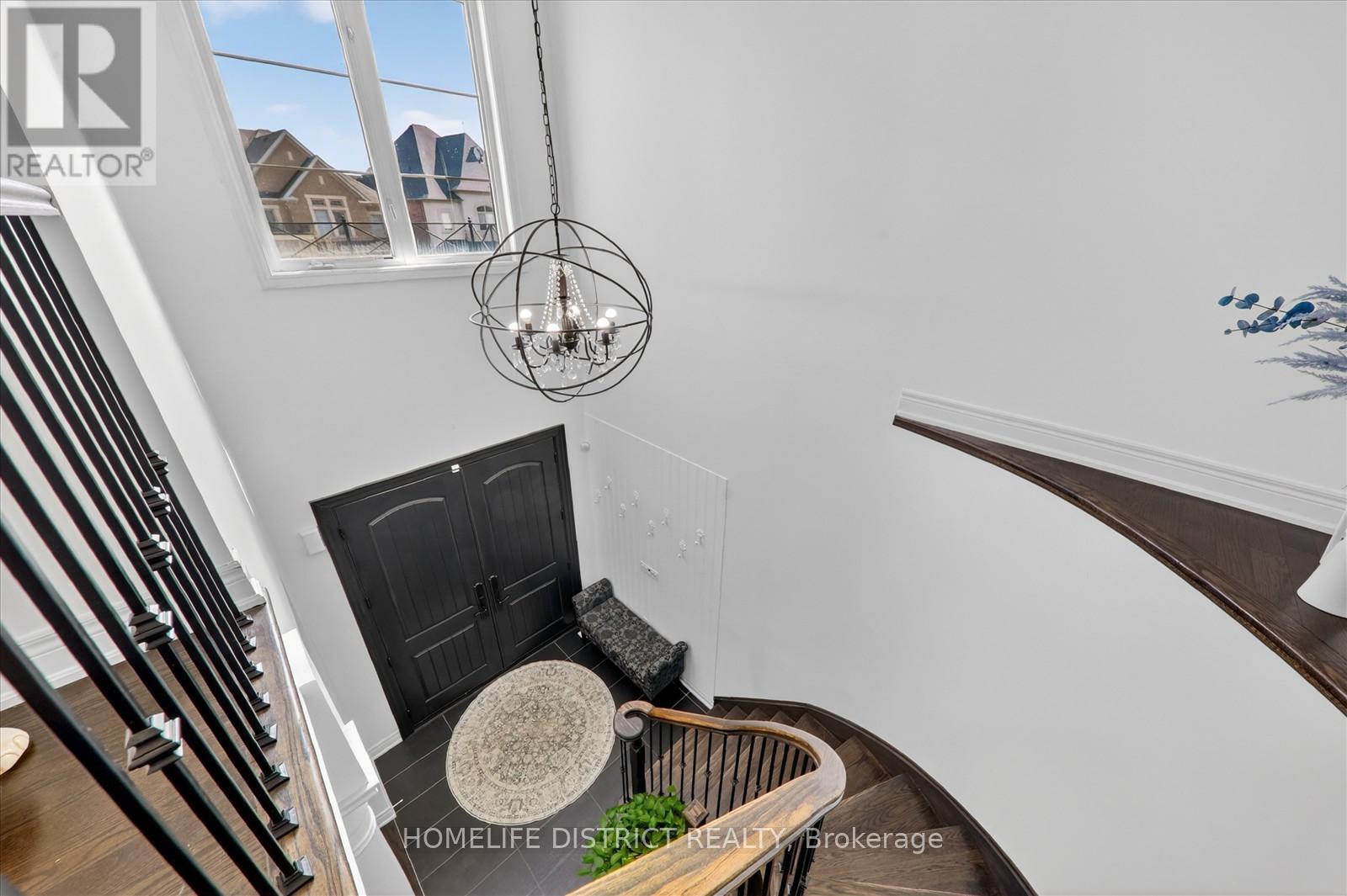 210 Cannes Avenue, Vaughan, Ontario  L4L 8L1 - Photo 25 - N13746278