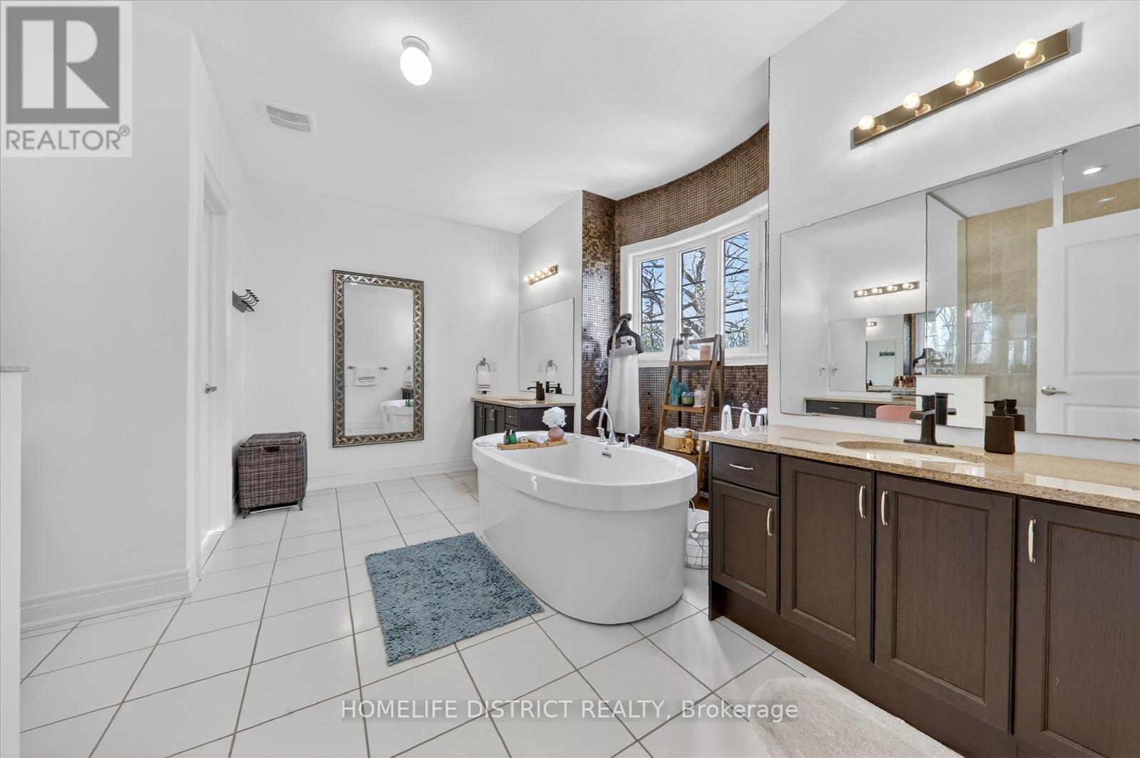 210 Cannes Avenue, Vaughan, Ontario  L4L 8L1 - Photo 29 - N13746278