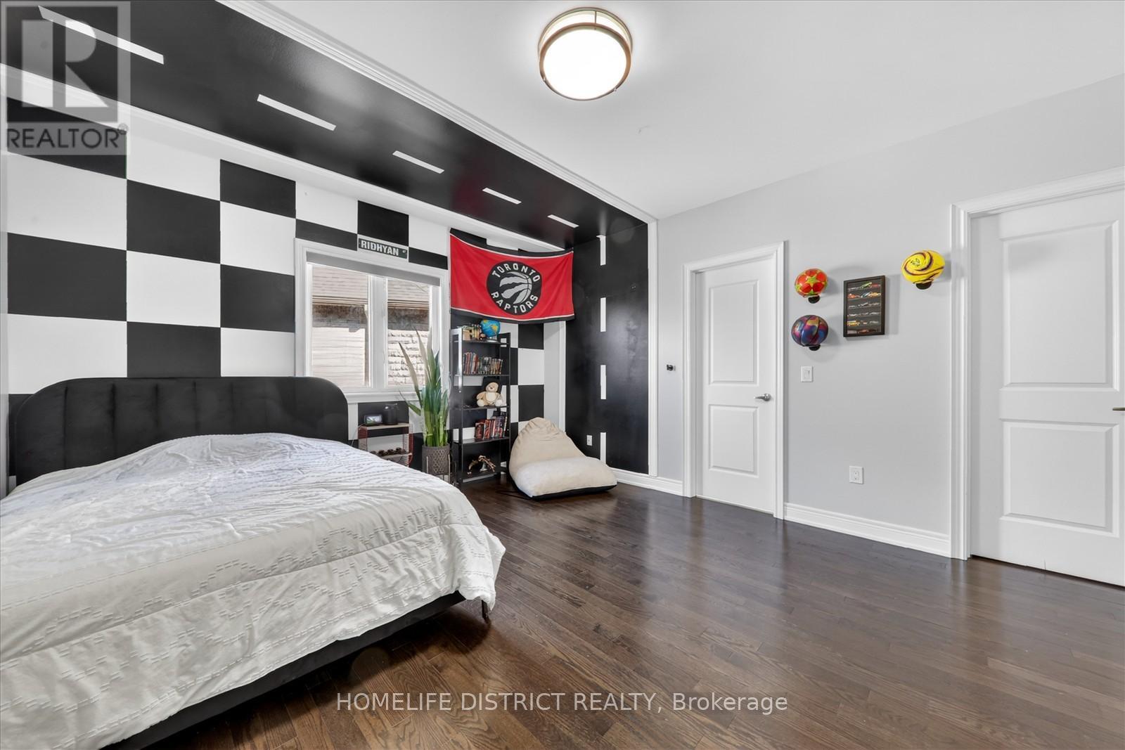 210 Cannes Avenue, Vaughan, Ontario  L4L 8L1 - Photo 34 - N13746278