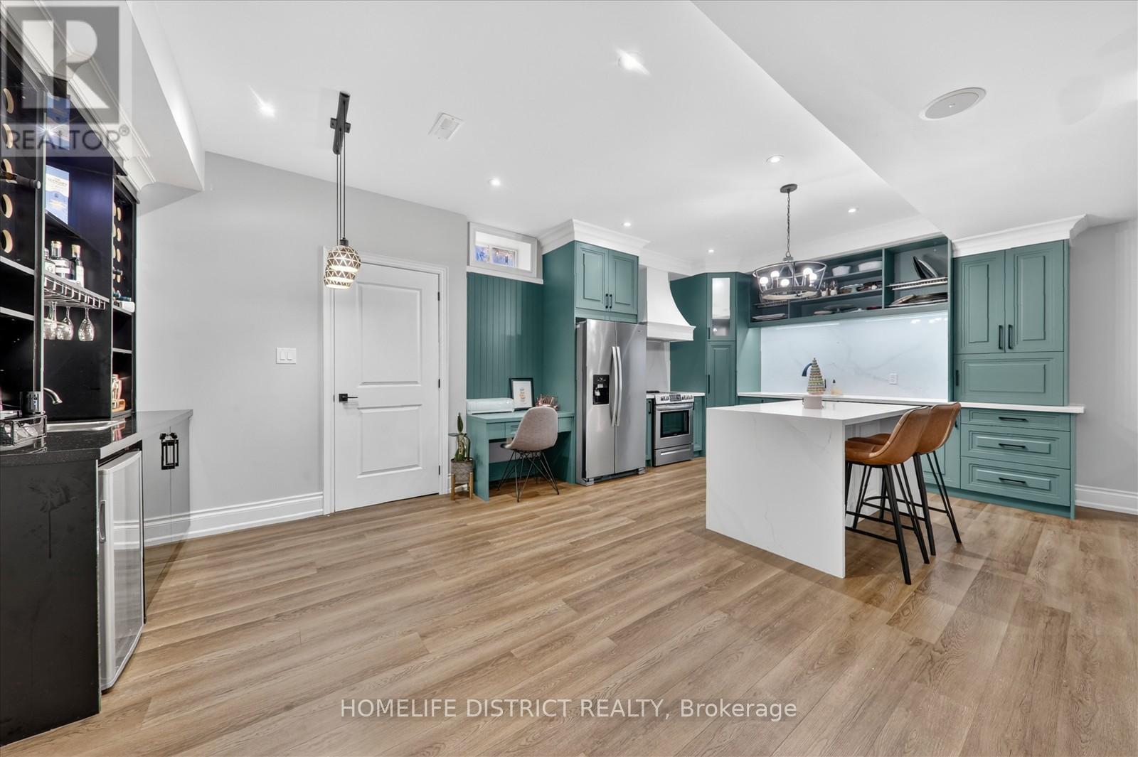210 Cannes Avenue, Vaughan, Ontario  L4L 8L1 - Photo 39 - N13746278