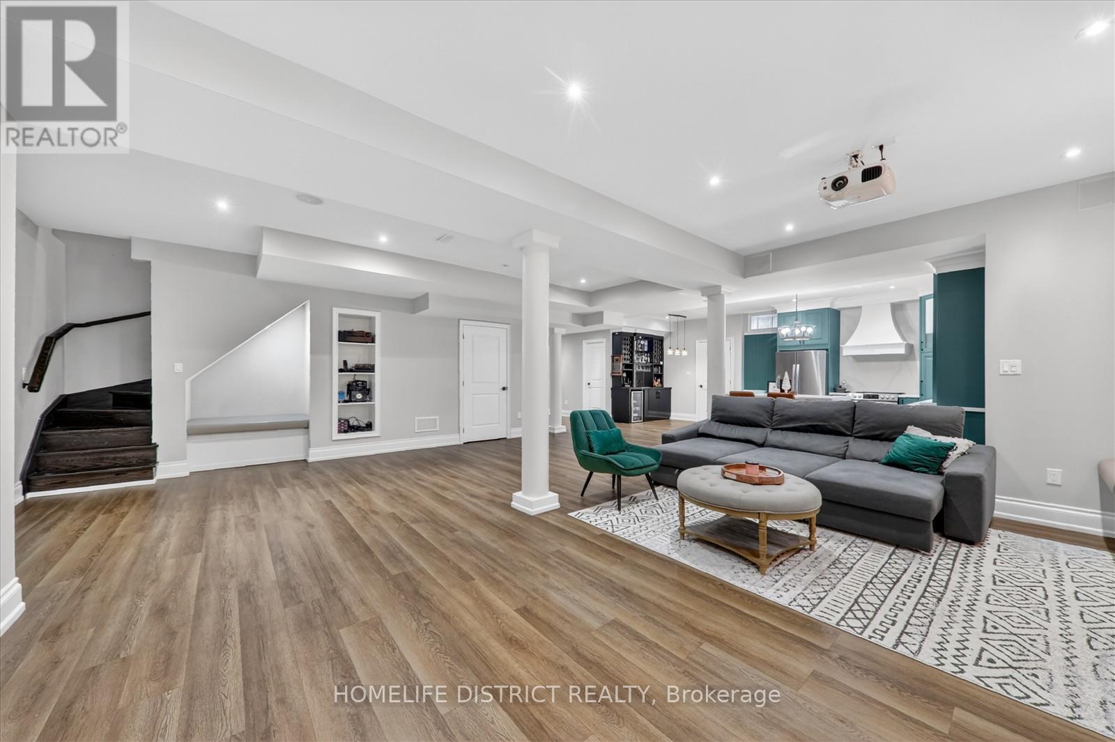 210 Cannes Avenue, Vaughan, Ontario  L4L 8L1 - Photo 42 - N13746278