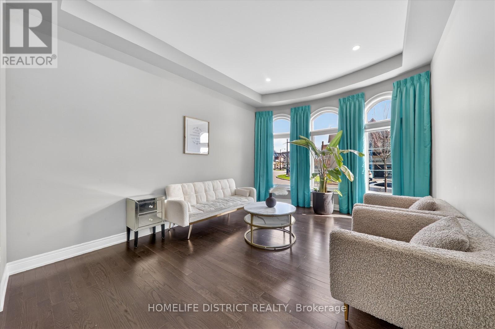 210 Cannes Avenue, Vaughan, Ontario  L4L 8L1 - Photo 6 - N13746278