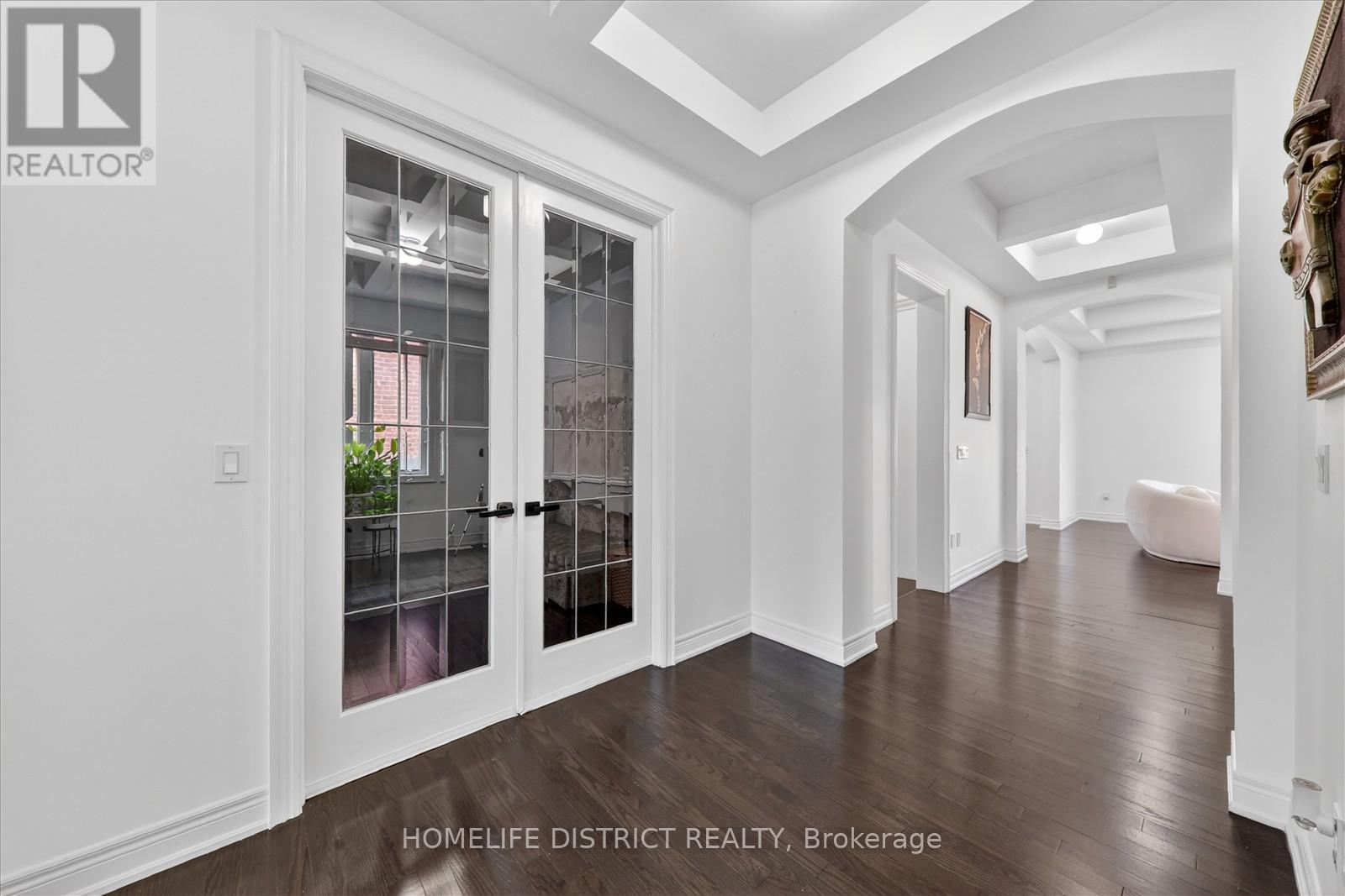 210 Cannes Avenue, Vaughan, Ontario  L4L 8L1 - Photo 9 - N13746278