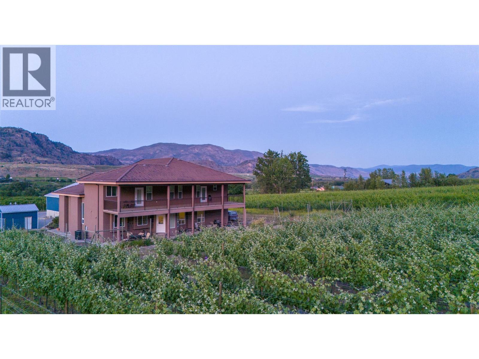 4564 Highway 97 Oliver Photo 19