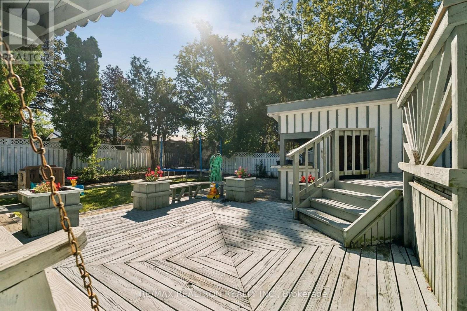 101 Marshall Street, Barrie, Ontario  L4N 4K7 - Photo 44 - S13746164