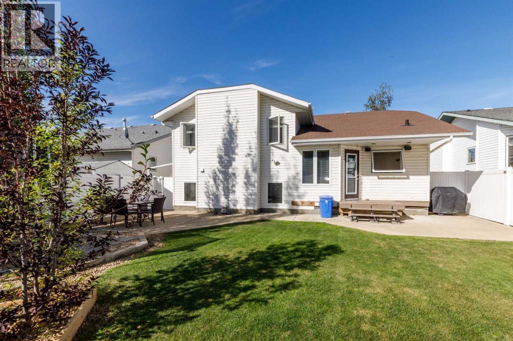 109 Doran Crescent, Red Deer, Alberta  T4R 2P5 - Photo 2 - A2342377