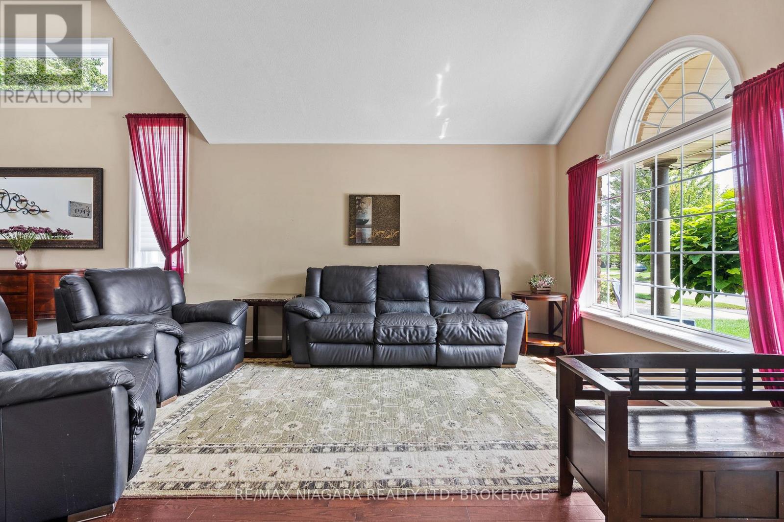 230 Wellbrook Avenue, Welland, Ontario  L3C 7M9 - Photo 4 - X13746156