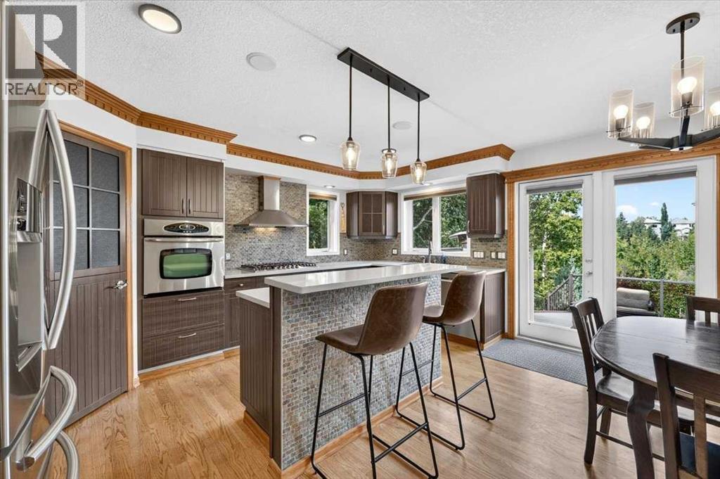 16 Rocky Ridge Landing Nw, Calgary, Alberta  T3G 4E3 - Photo 9 - A2342109