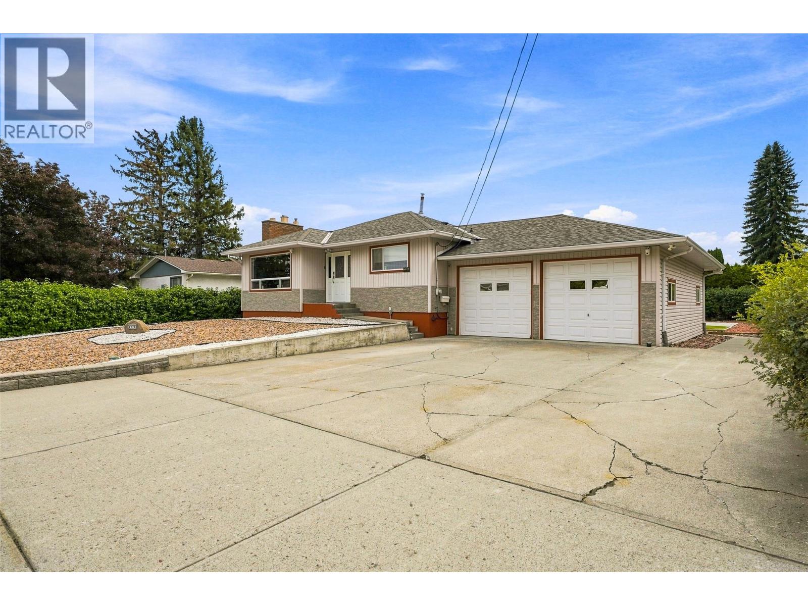 2176 Merritt Avenue, Merritt, British Columbia  V1K 1B8 - Photo 6 - 10395637