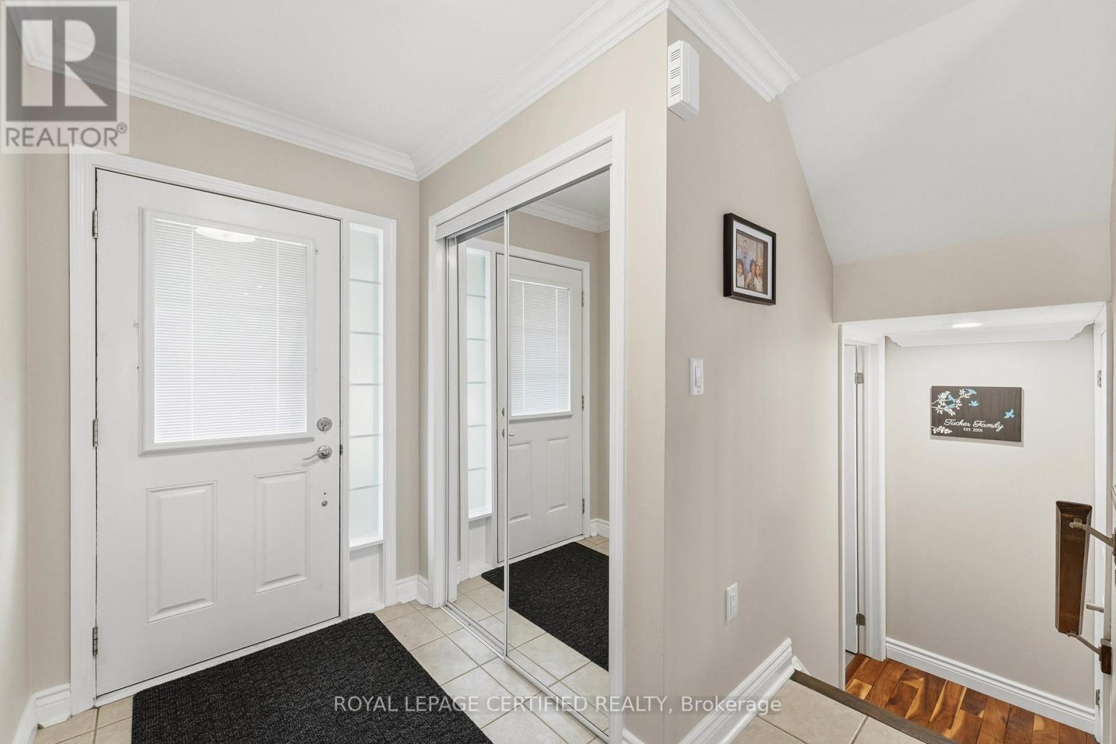 1149 Barr Crescent, Milton, Ontario  L9T 6X8 - Photo 6 - W13746242