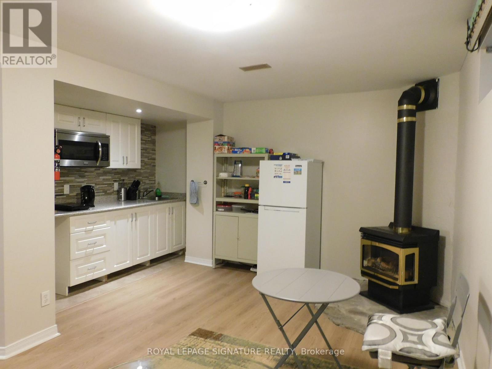 1132 Queen Street W, Mississauga, Ontario  L5H 4K2 - Photo 2 - W13746246