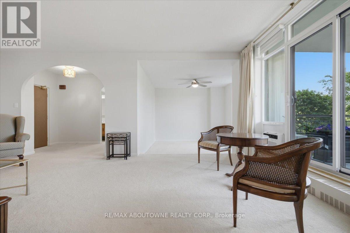 401 - 5250 Lakeshore Road, Burlington, Ontario  L7L 5L2 - Photo 8 - W13746256