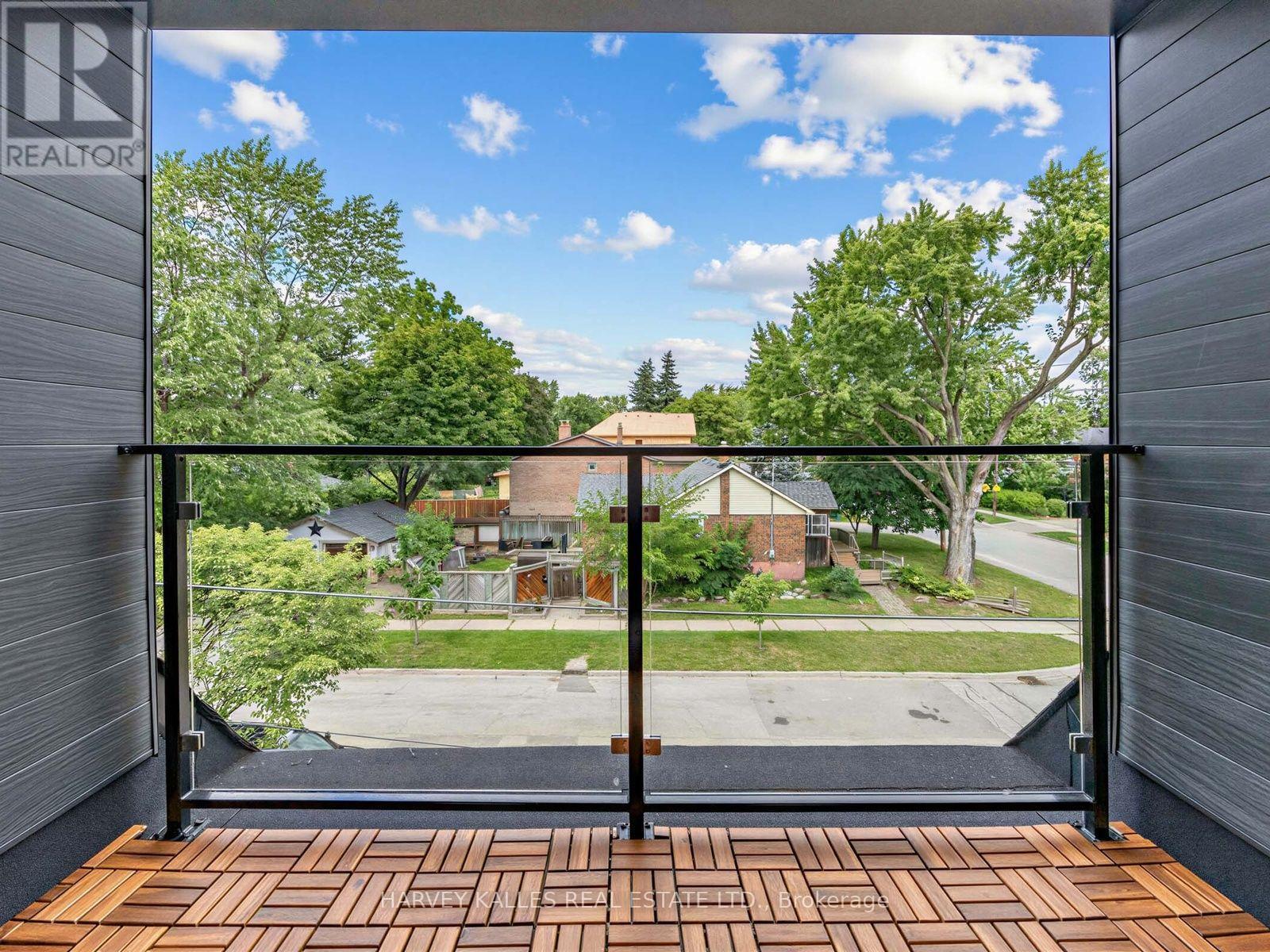 4 - 102 Shaver Avenue N, Toronto, Ontario M9B 4N7 - Photo 8 - W13746260