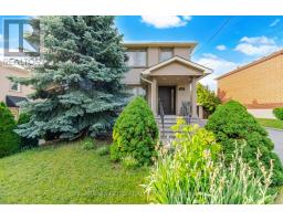 352 MAPLE LEAF DRIVE, Toronto, Ontario