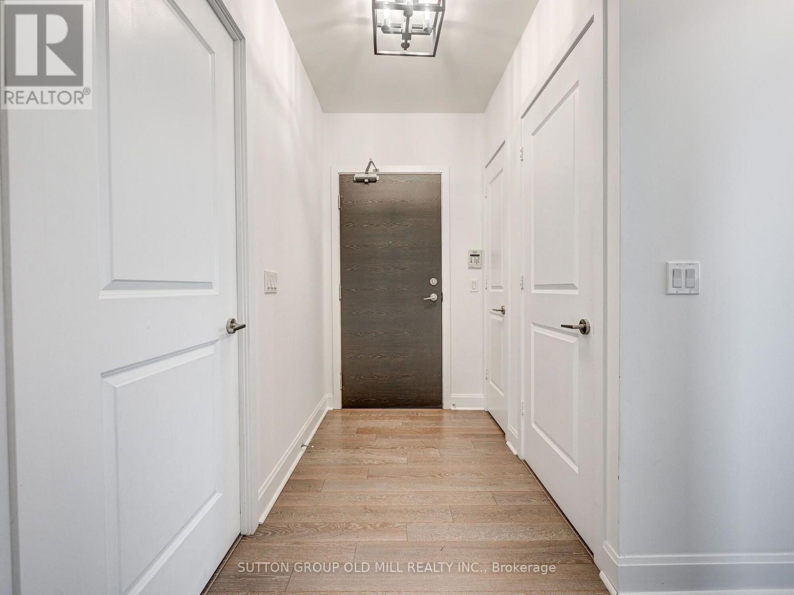 Lph3704 - 33 Shorebreeze Drive, Toronto, Ontario  M8V 0G1 - Photo 2 - W13746320