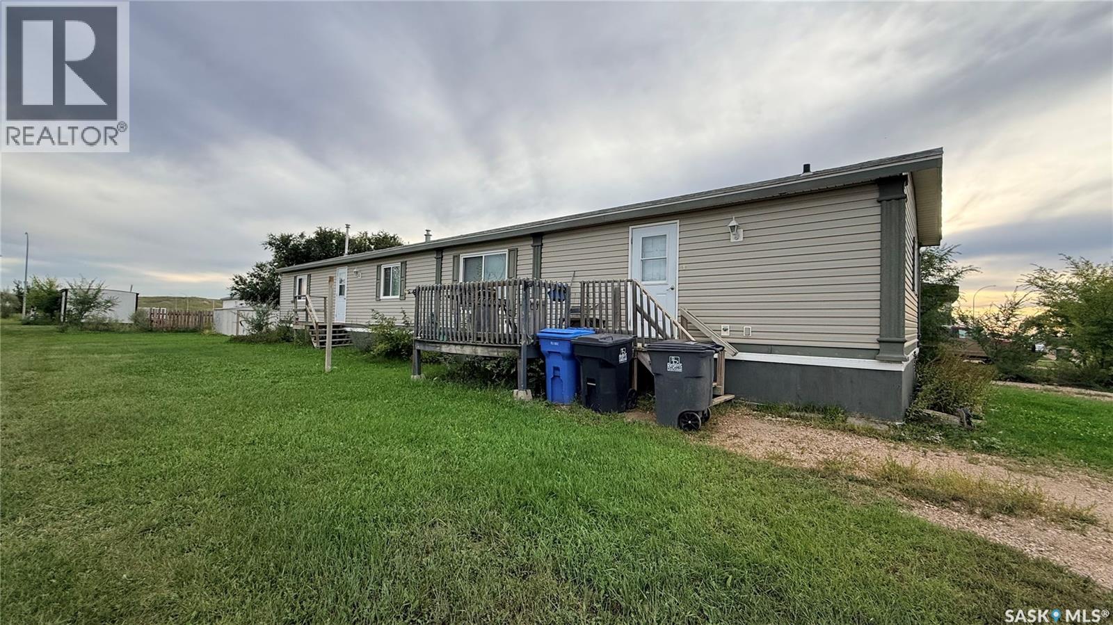 222 Willow Park Green, Estevan, Saskatchewan  S4A 2R7 - Photo 4 - SK047359