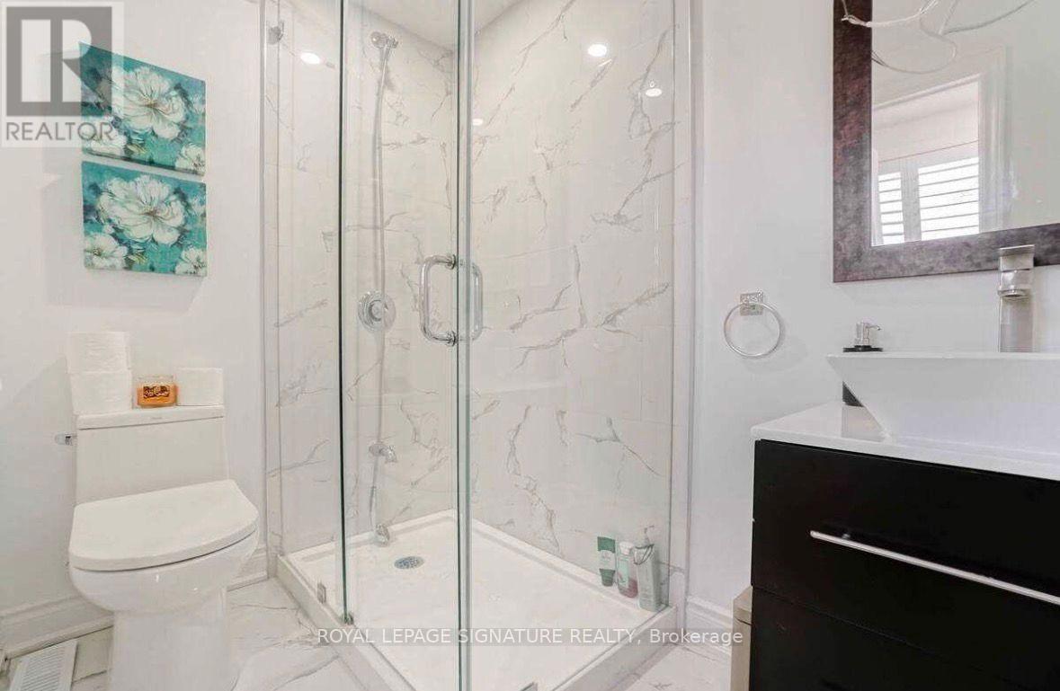 Upper - 10 Kenilworth Road, Brampton, Ontario L6V 2B1 - Photo 17 - W13684604