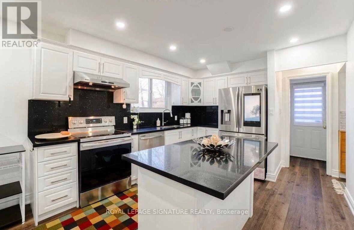 Upper - 10 Kenilworth Road, Brampton, Ontario L6V 2B1 - Photo 4 - W13684604