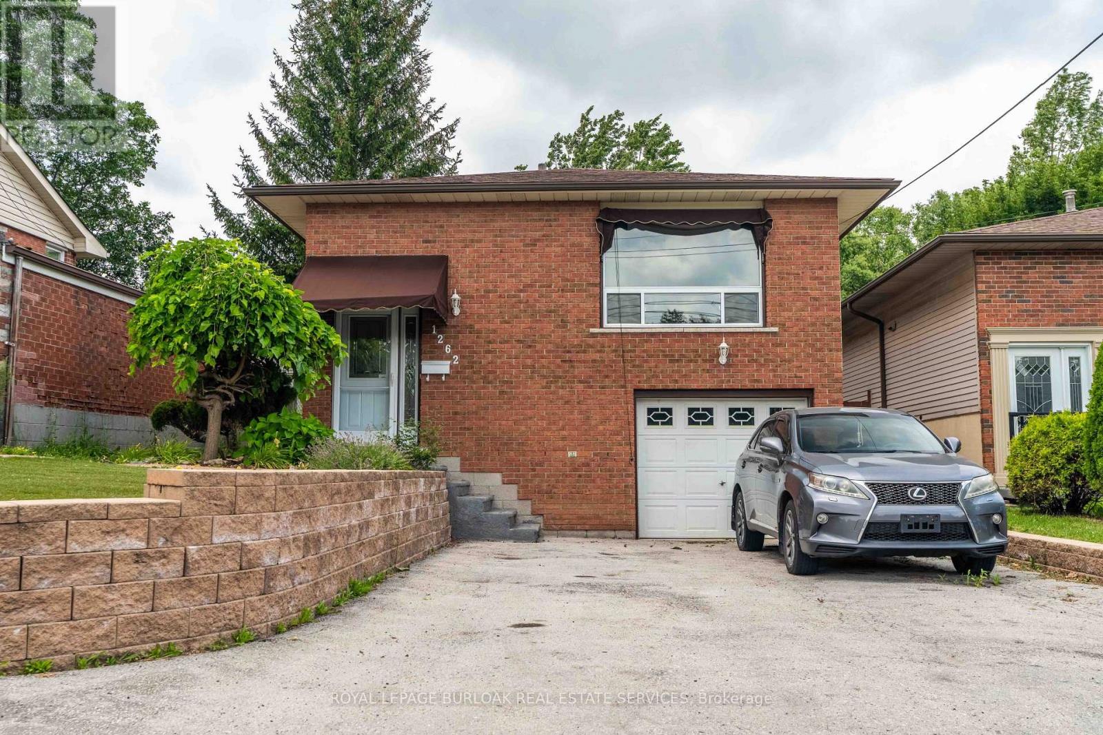 1262 UPPER GAGE AVENUE, Hamilton, Ontario
