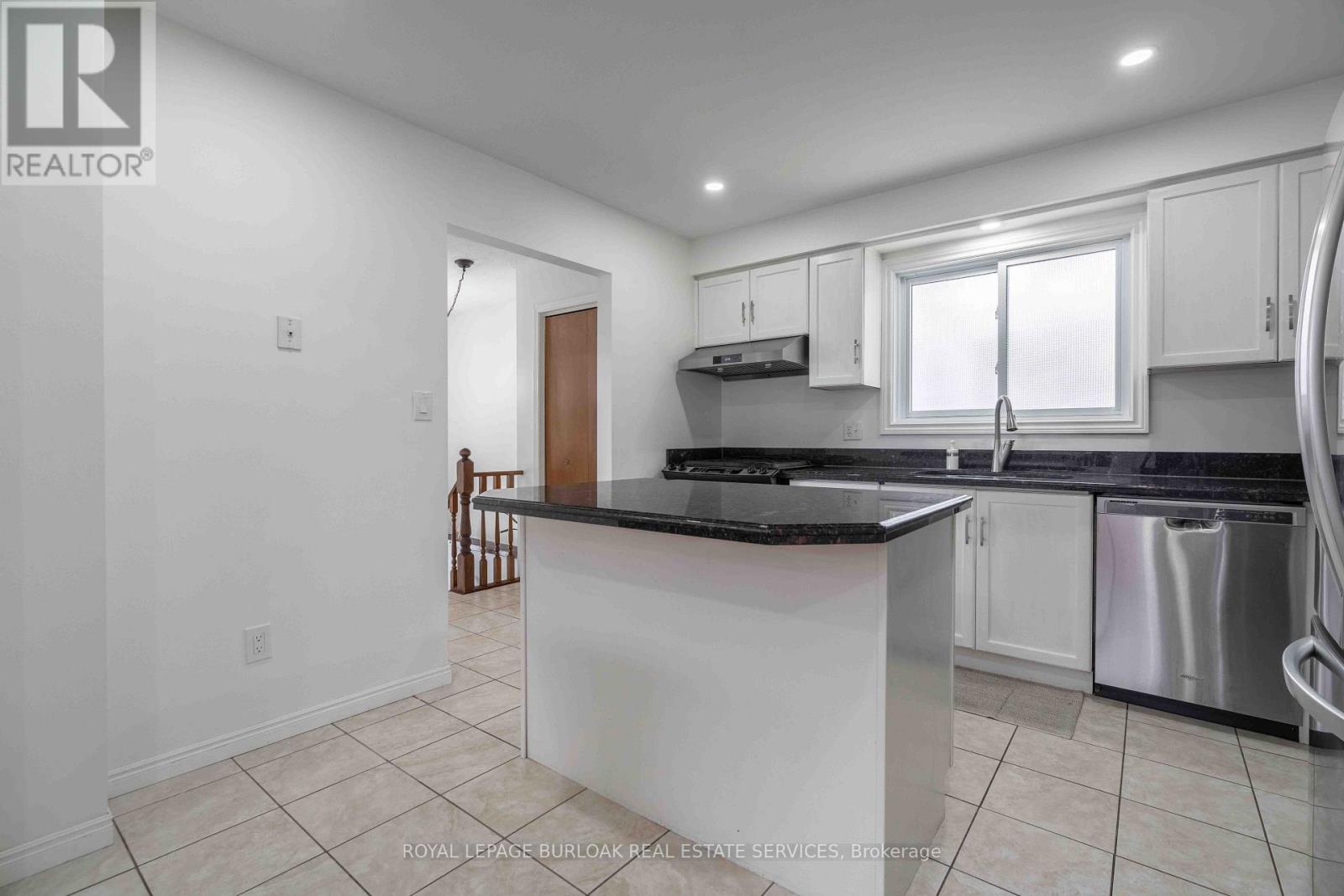 1262 Upper Gage Avenue, Hamilton, Ontario  L8W 1E4 - Photo 11 - X13746192