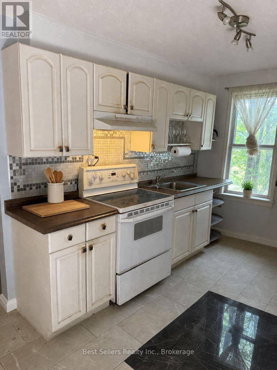 36 William Street, Orangeville, Ontario  L9W 2R7 - Photo 4 - W13746012