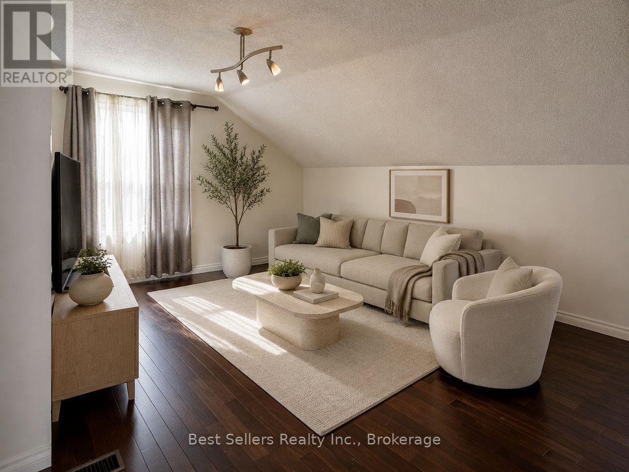 36 William Street, Orangeville, Ontario  L9W 2R7 - Photo 2 - W13746012