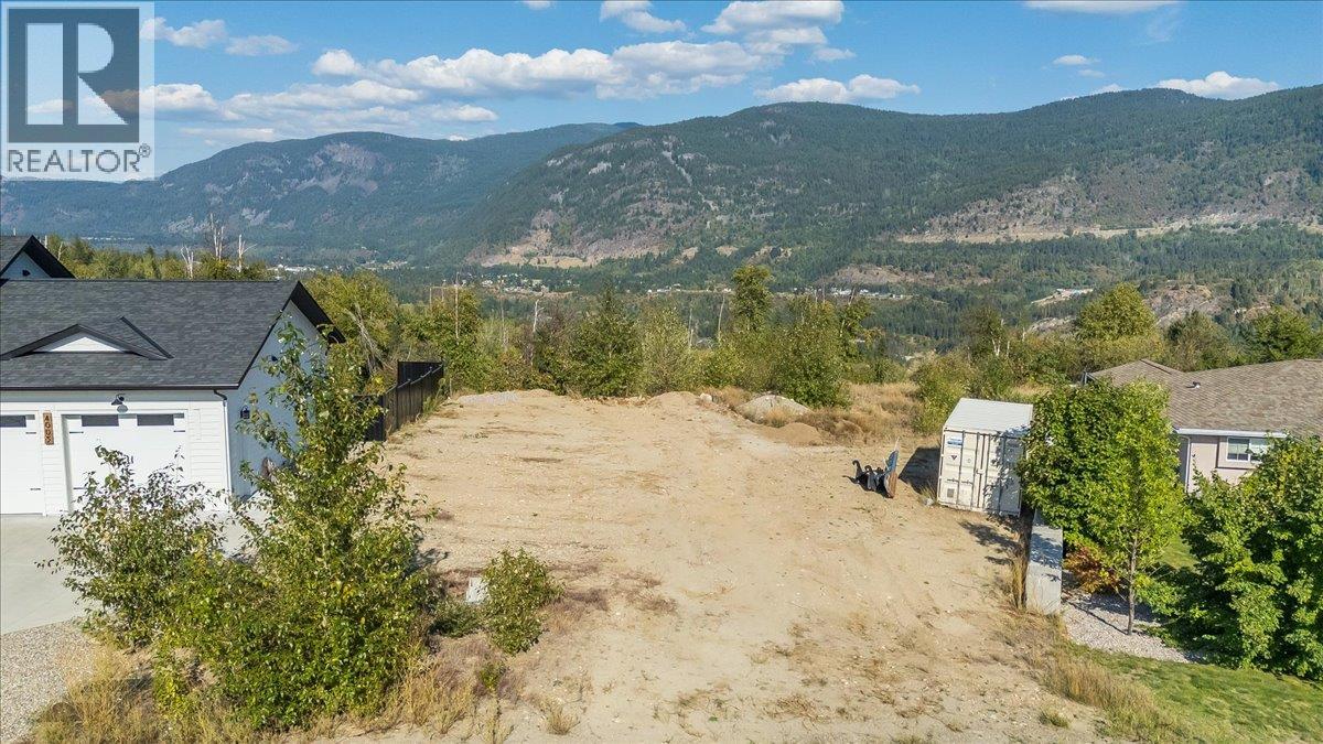 4009 Grandview Drive, Castlegar, British Columbia  V1N 4X9 - Photo 1 - 10399833
