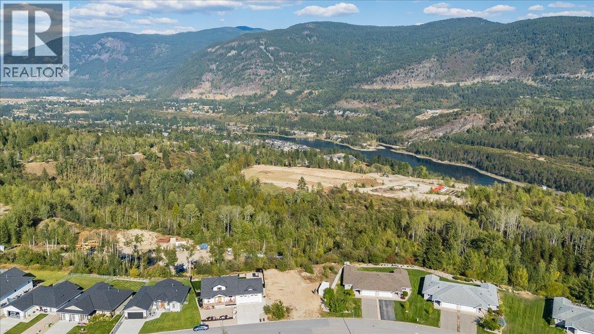 4009 Grandview Drive, Castlegar, British Columbia  V1N 4X9 - Photo 23 - 10399833
