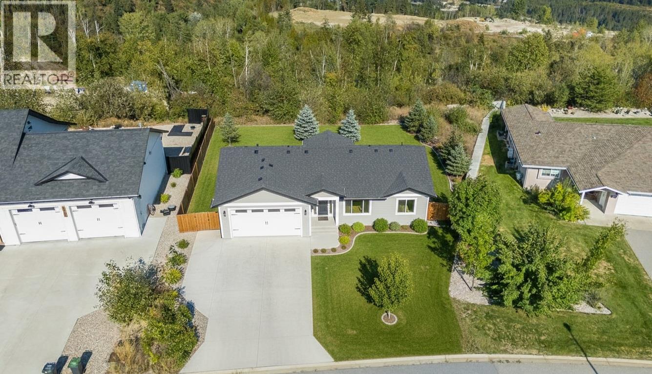 4009 Grandview Drive, Castlegar, British Columbia  V1N 4X9 - Photo 3 - 10399833