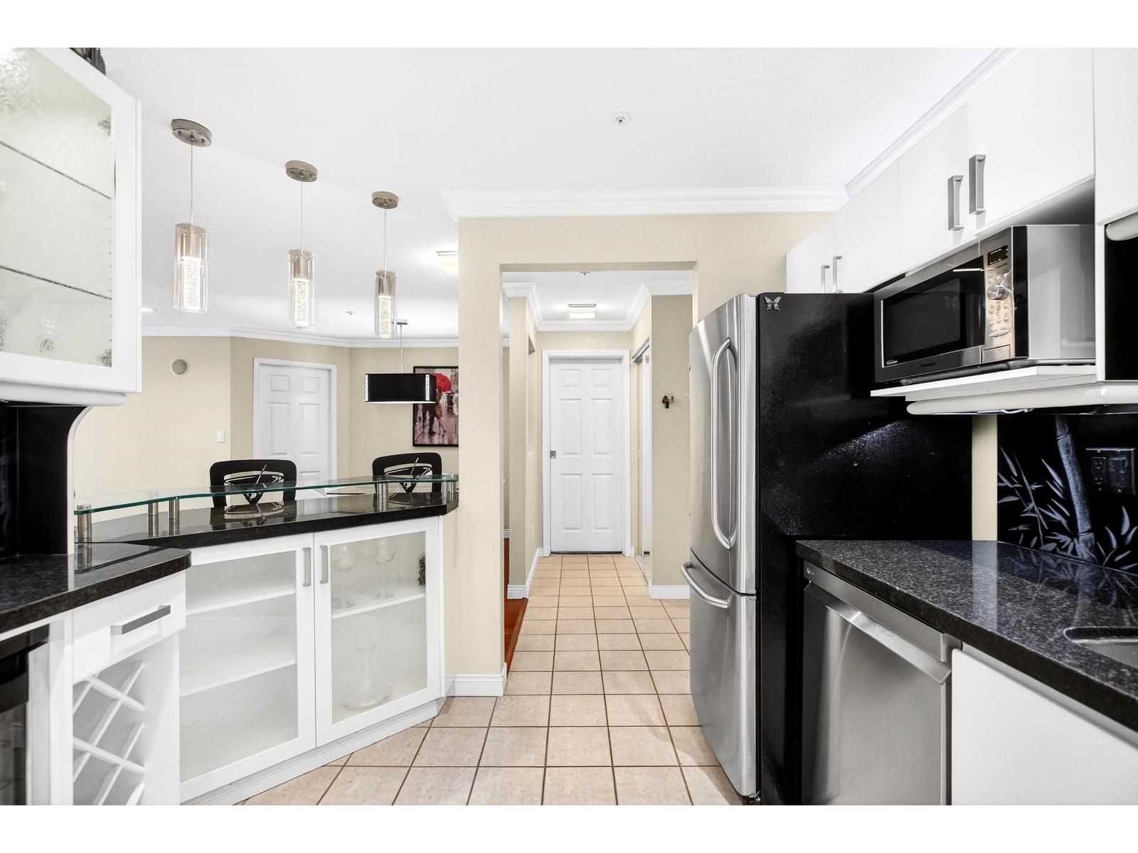 205 15140 29a Avenue, Surrey, British Columbia  V4P 3B1 - Photo 6 - R3161638