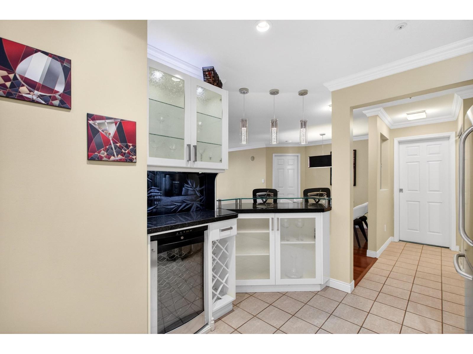 205 15140 29a Avenue, Surrey, British Columbia  V4P 3B1 - Photo 7 - R3161638