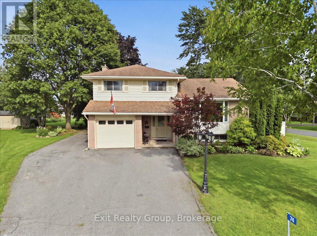 74 Burns Avenue, Quinte West, Ontario  K8R 1G3 - Photo 1 - X13746478