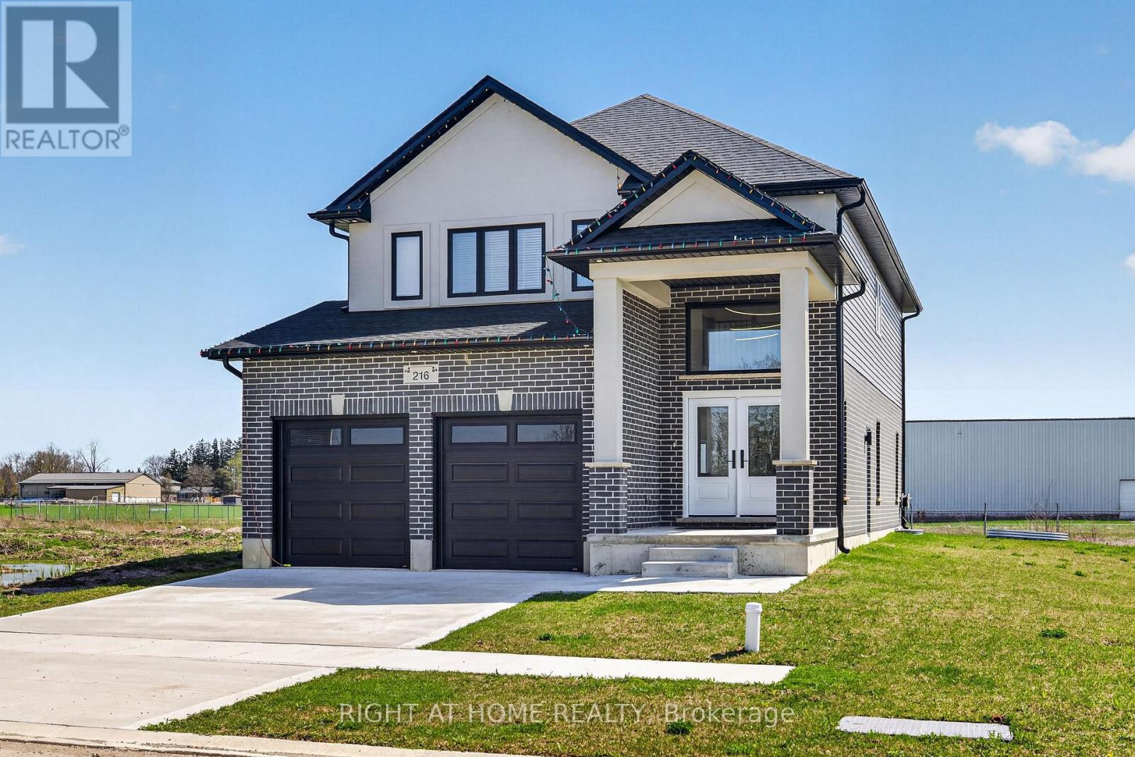 216 Greene Street, South Huron, Ontario  N0M 1S3 - Photo 1 - X13746442