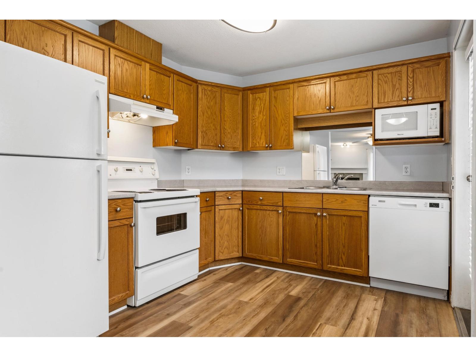1 46008 Bole Avenue, Chilliwack Downtown, Chilliwack, British Columbia  V2P 2V5 - Photo 11 - R3155992