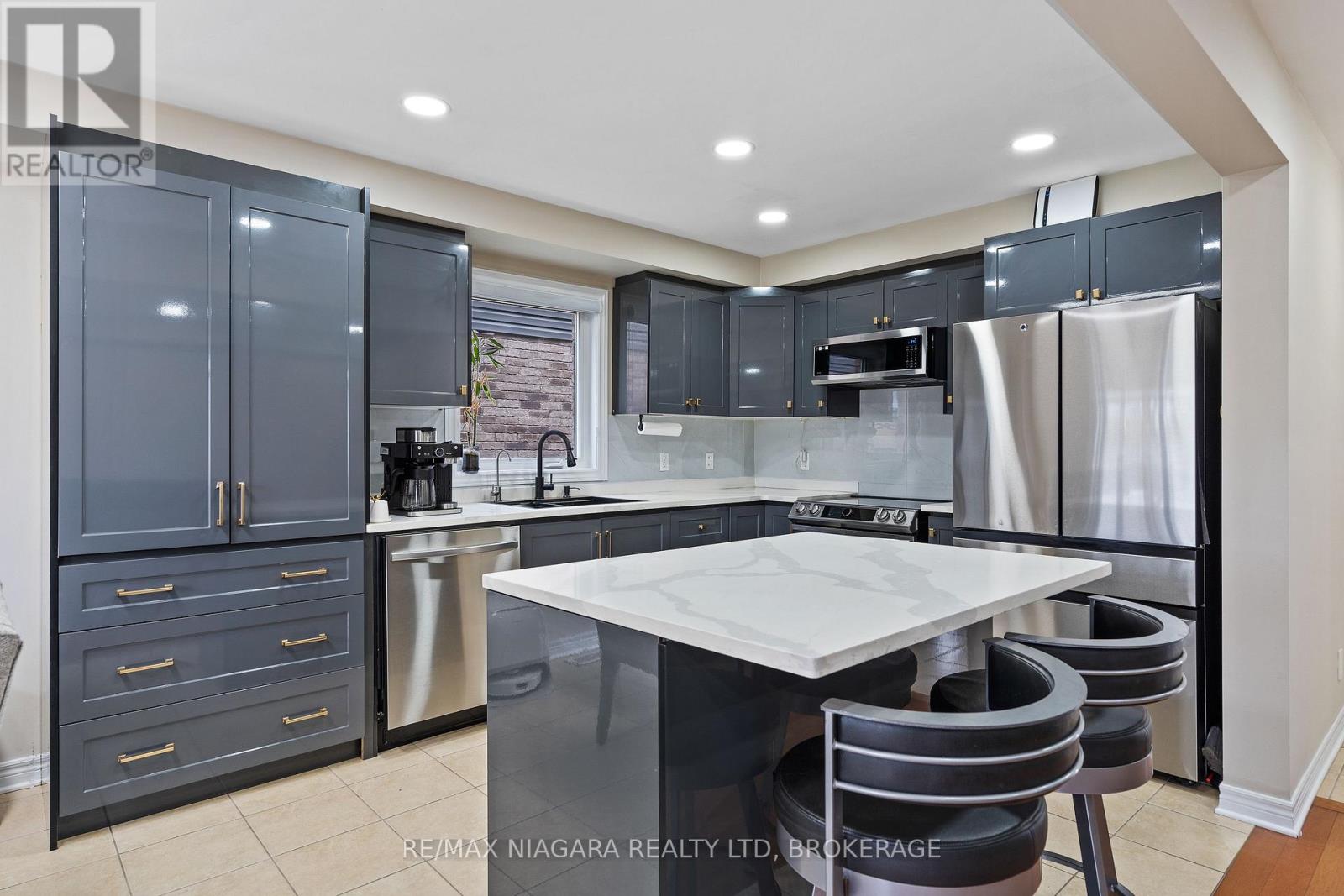 8511 Jennifer Crescent, Niagara Falls (Forestview), Ontario L2H 0J3 - Photo 10 - X13746418