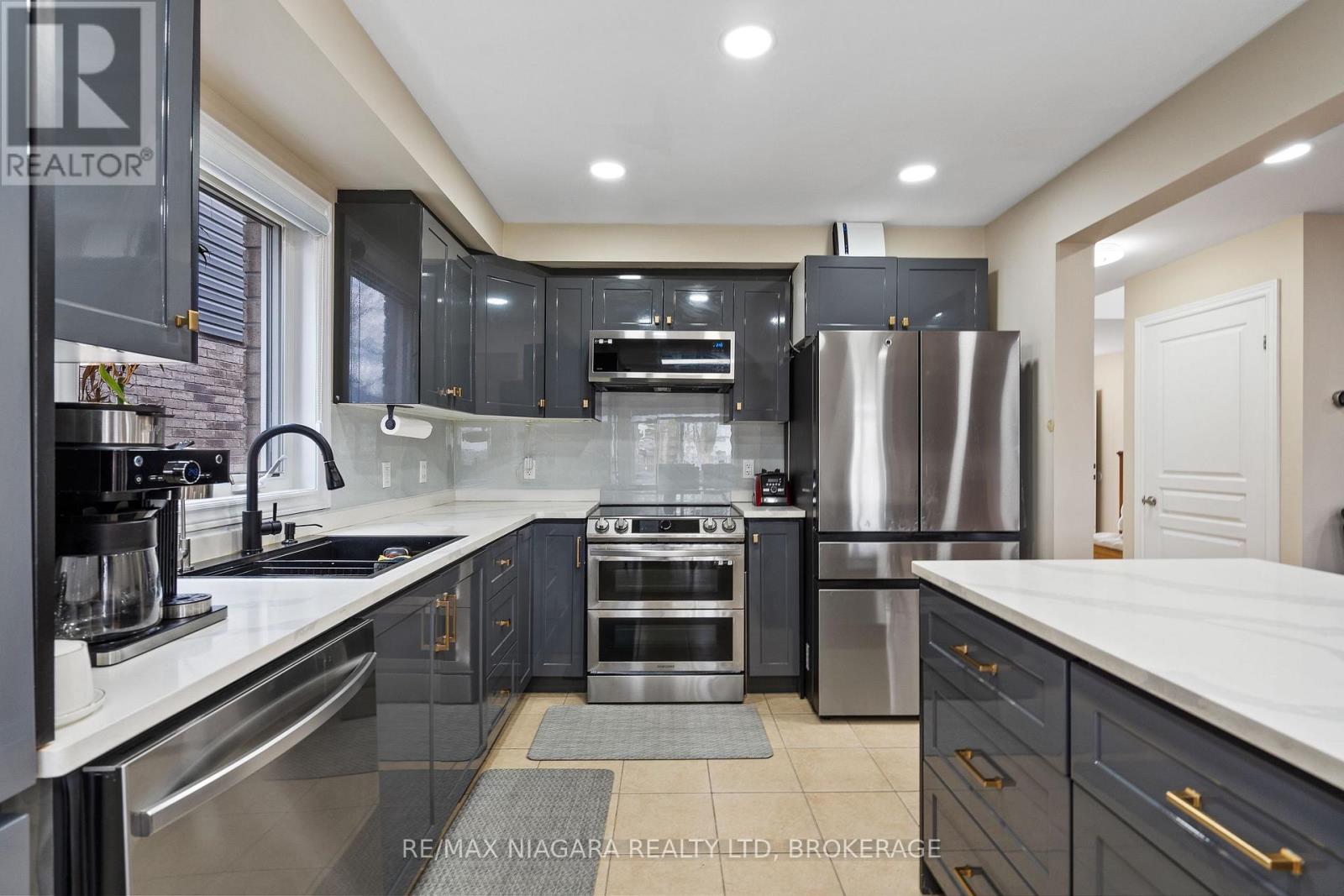 8511 Jennifer Crescent, Niagara Falls (Forestview), Ontario L2H 0J3 - Photo 12 - X13746418