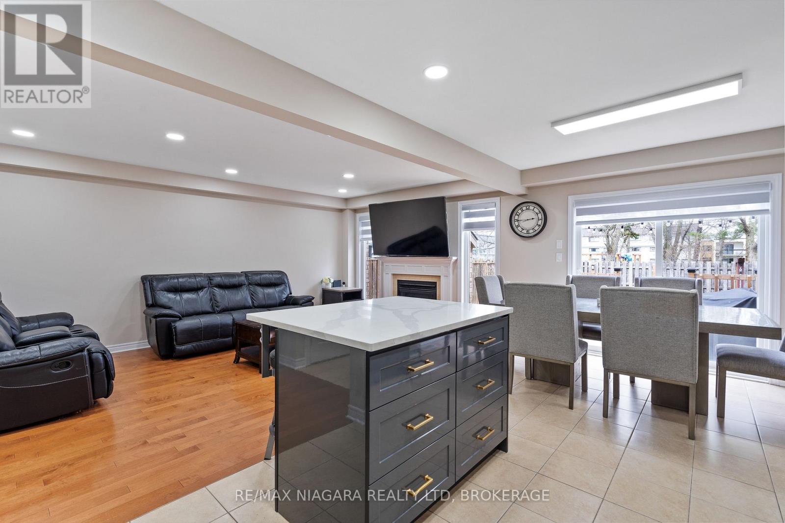 8511 Jennifer Crescent, Niagara Falls (Forestview), Ontario L2H 0J3 - Photo 13 - X13746418