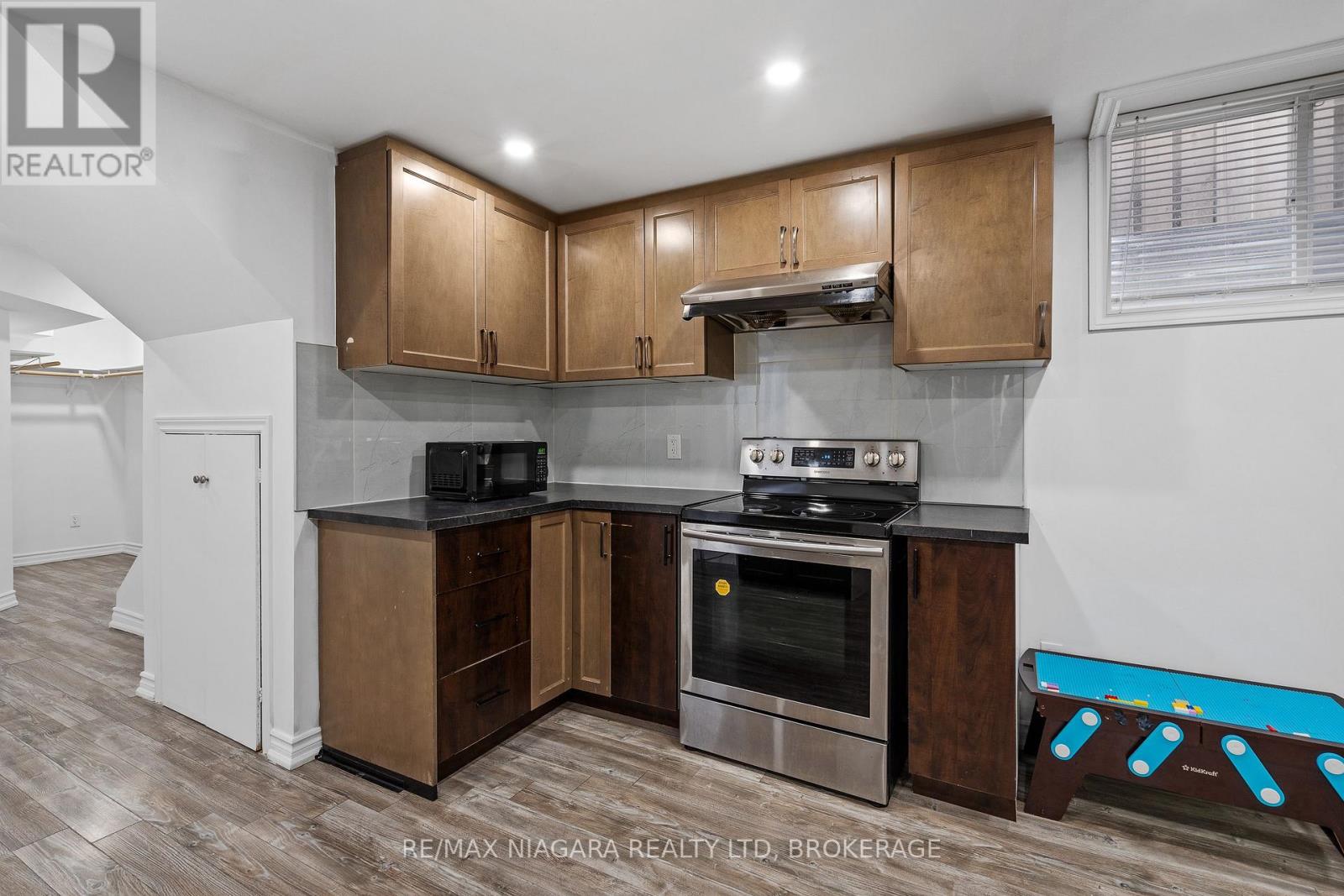 8511 Jennifer Crescent, Niagara Falls (Forestview), Ontario L2H 0J3 - Photo 27 - X13746418