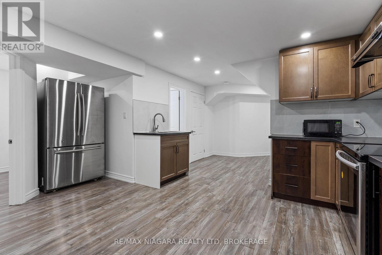 8511 Jennifer Crescent, Niagara Falls (Forestview), Ontario L2H 0J3 - Photo 32 - X13746418